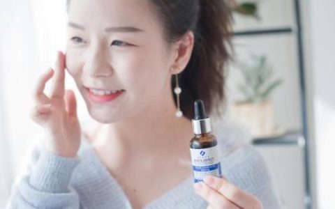 优斐斯传明酸精华液，改善暗沉的首选_星空礼物街